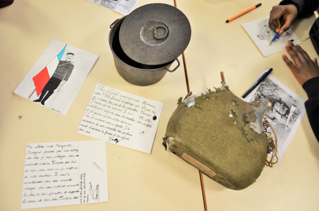 Observation d'objets et réalisation de cartes postales
